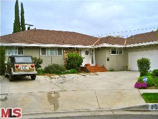20639 Hatton Street Winnetka, CA 91306 - Photo 1 of 1