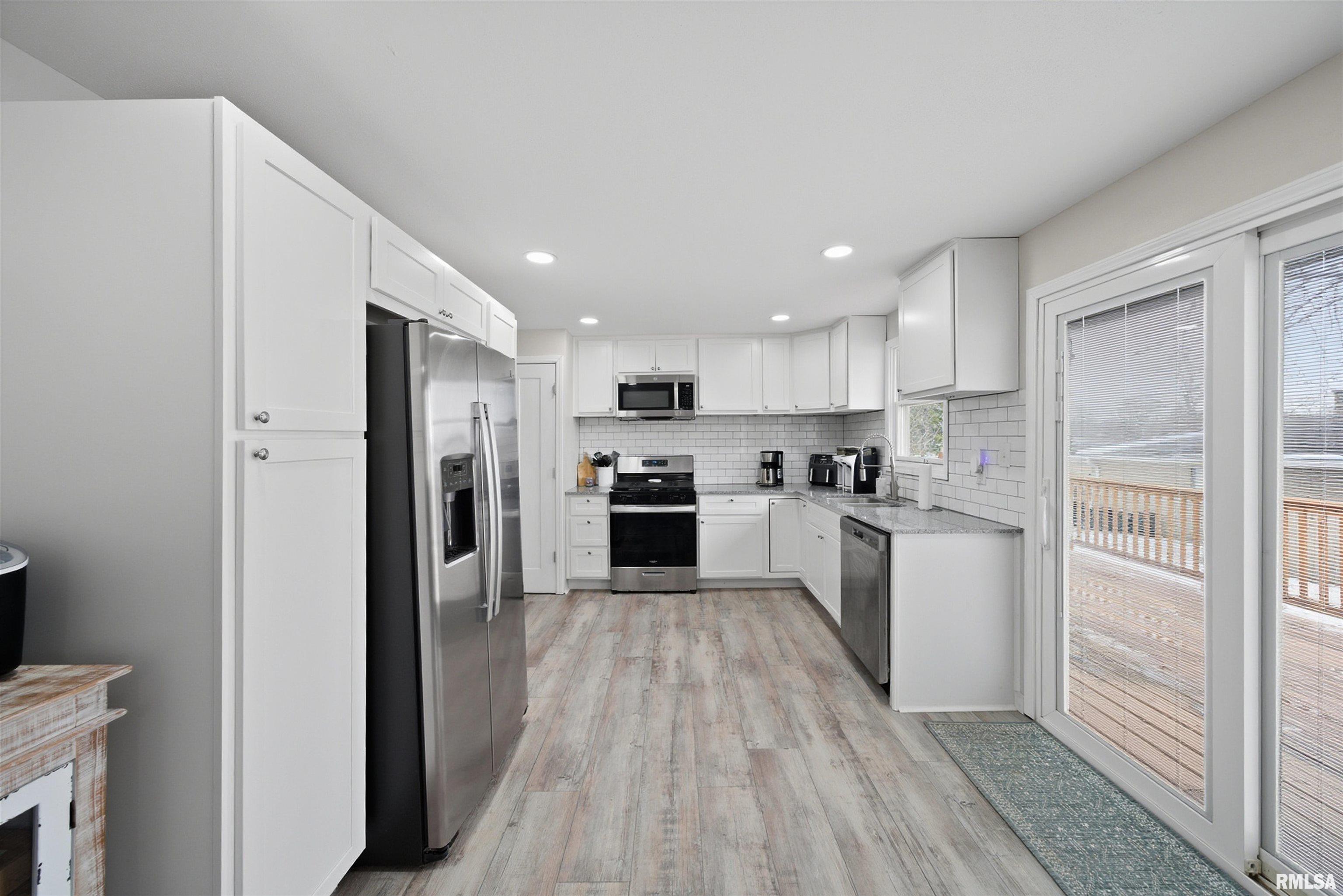 2428 North Lehman Road Peoria, IL 61604 - Photo 11 of 38