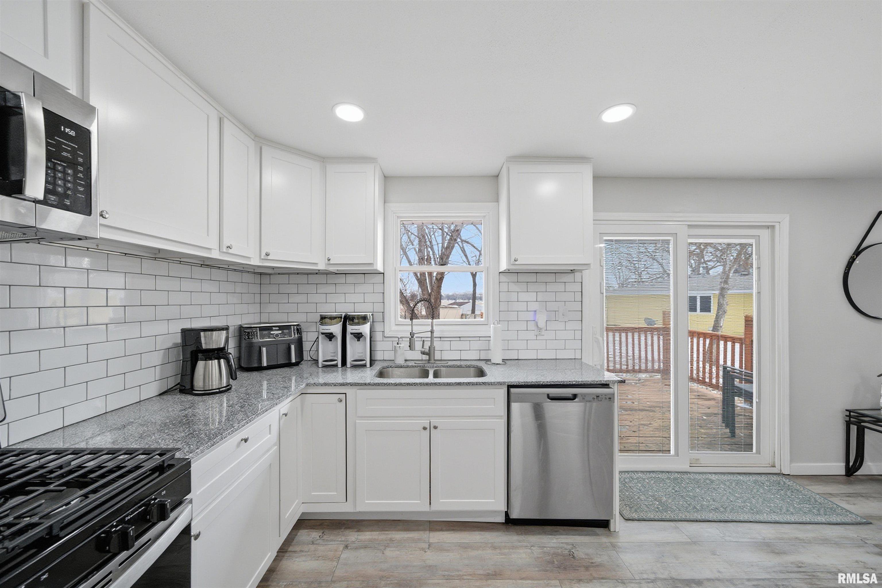 2428 North Lehman Road Peoria, IL 61604 - Photo 13 of 38