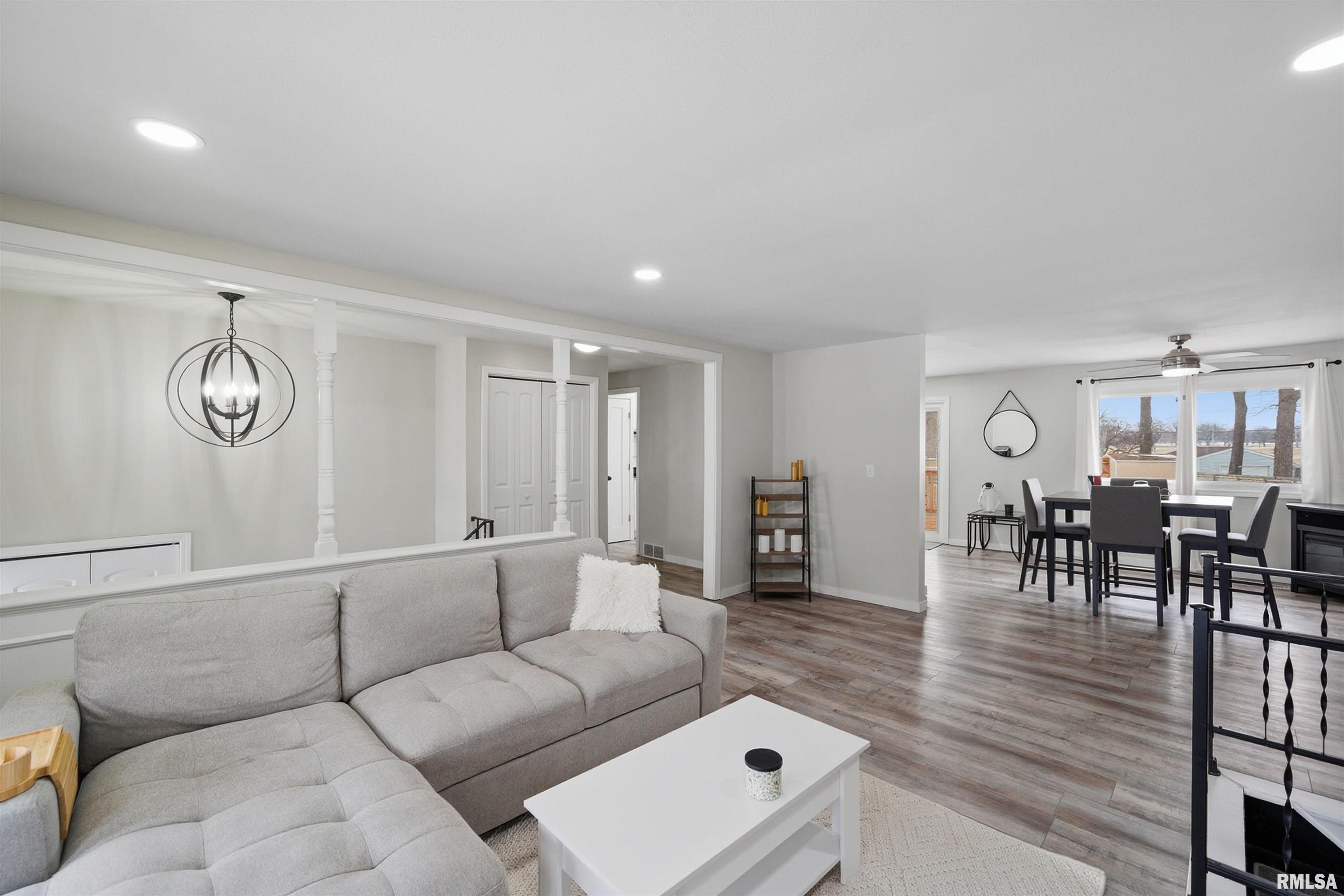 2428 North Lehman Road Peoria, IL 61604 - Photo 7 of 38