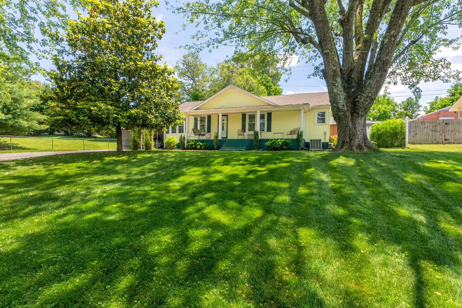 1247 South Pawnee Drive Springfield, TN 37172 - Photo 3 of 23