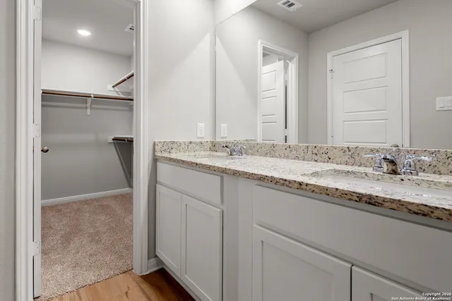 $1,450 | 3815 Abbott Pass, Unit 101, St. Hedwig, TX 78152