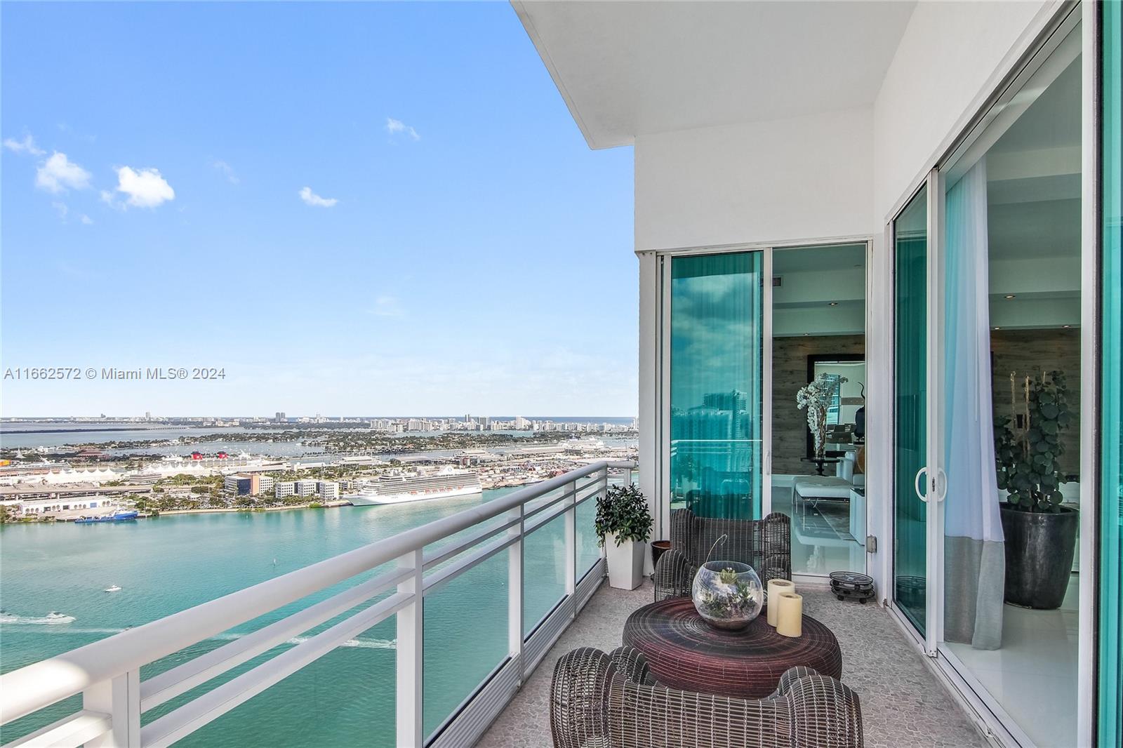 900 Brickell Key Boulevard, Unit PH3401 Miami, FL 33131 - Photo 11 of 58 a view of a balcony with lake view and city view