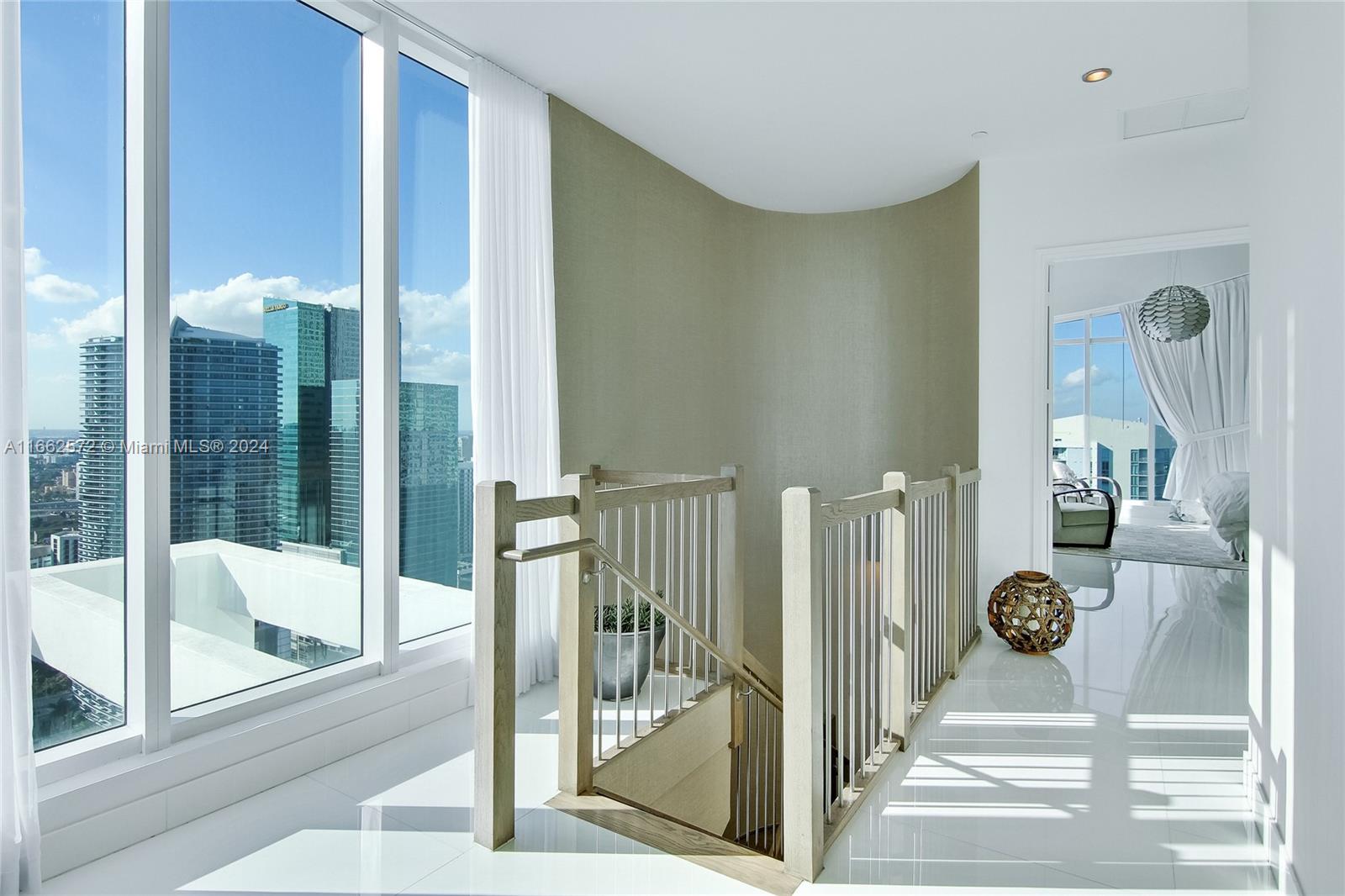 900 Brickell Key Boulevard, Unit PH3401 Miami, FL 33131 - Photo 24 of 58