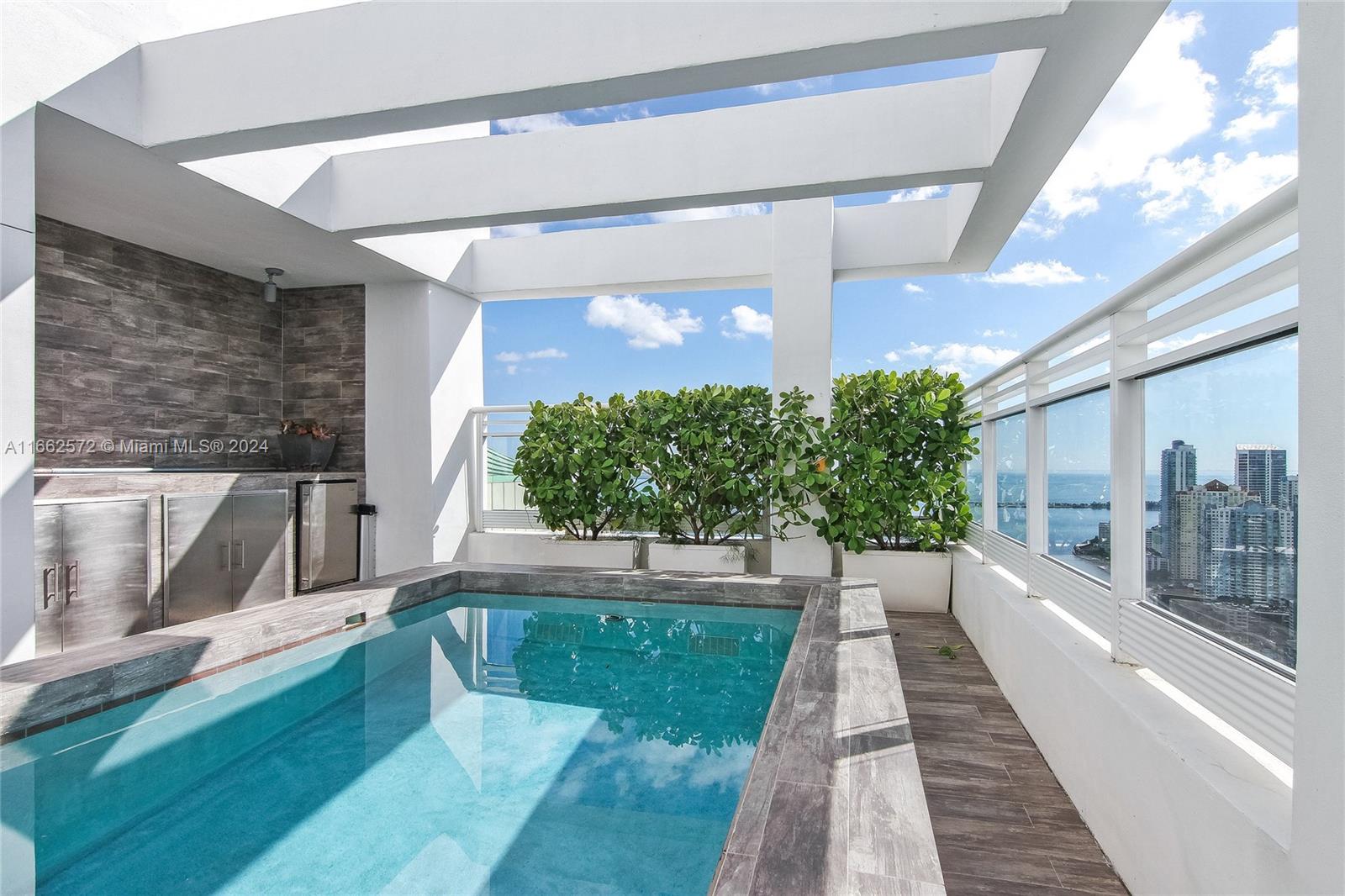 900 Brickell Key Boulevard, Unit PH3401 Miami, FL 33131 - Photo 33 of 58