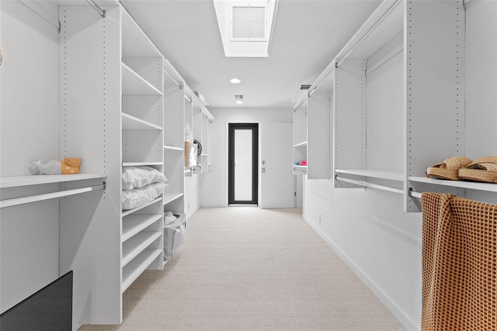 991 Longboat Club Road Longboat Key, FL 34228 - Photo 32 of 55 Gallery Image 32