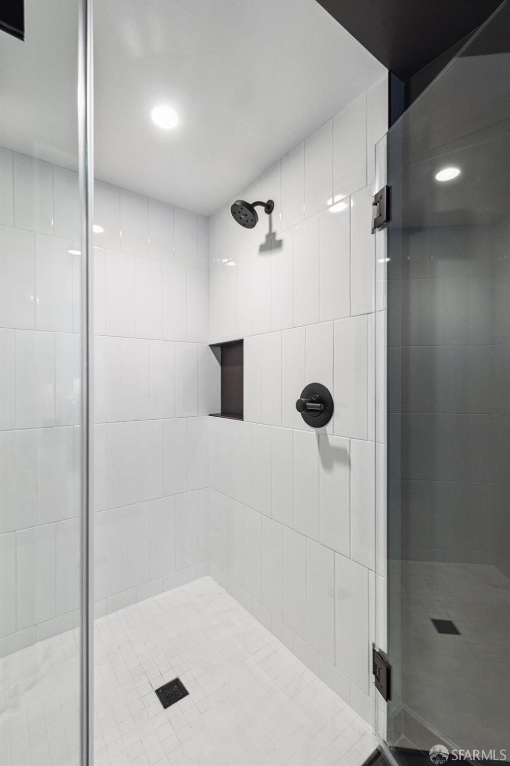 960 Market Street, Unit 808 San Francisco, CA 94102 - Photo 6 of 16 a bathroom with a shower