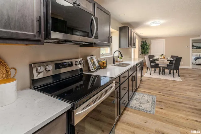 $257,400 | 5157 Herrin Road, Carterville, IL 62918