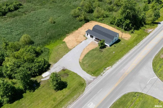$257,400 | 5157 Herrin Road, Carterville, IL 62918