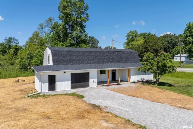 $257,400 | 5157 Herrin Road, Carterville, IL 62918