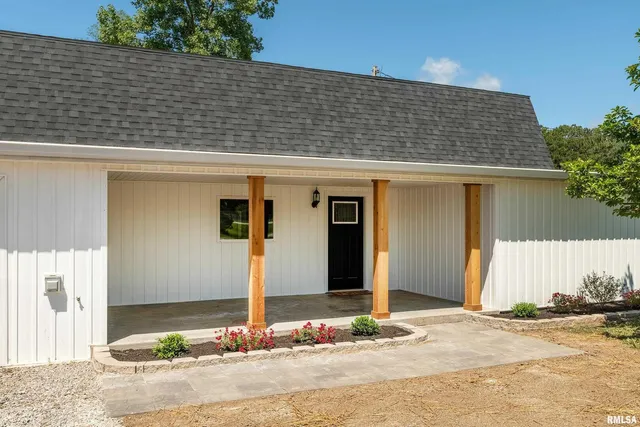 $257,400 | 5157 Herrin Road, Carterville, IL 62918