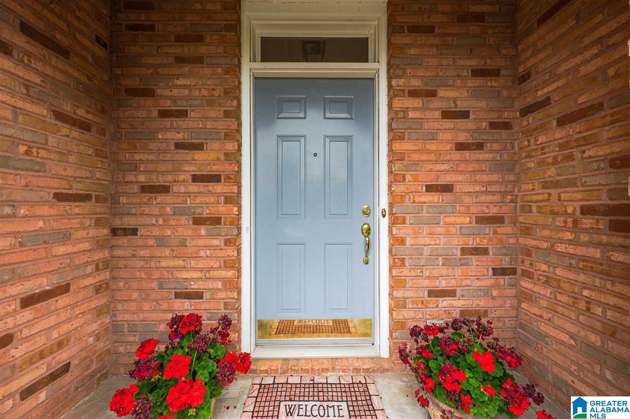 505 Meadow Ridge Circle Birmingham, AL 35242 - Photo 4 of 33