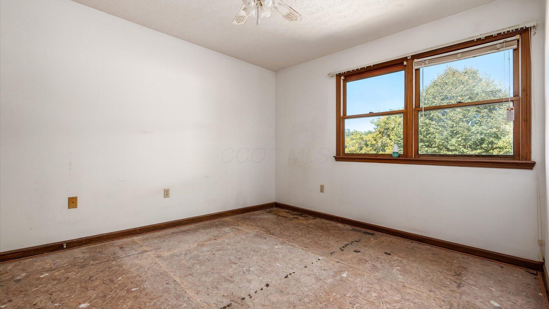 10501 Palmer Road Hopewell, OH 43746 - Photo 29 of 61 24-z 10501 Palmer061