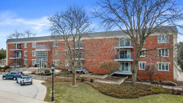 $300,000 | 13335 Watertown Plank Road, Unit 105, Elm Grove, WI 53122