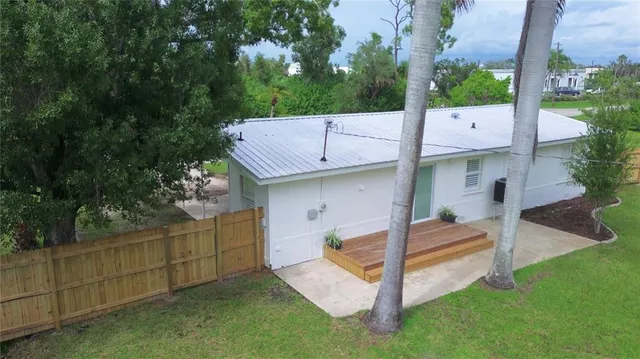 $299,900 | 213 West McKenzie Street, Punta Gorda, FL 33950