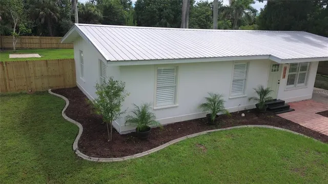 $299,900 | 213 West McKenzie Street, Punta Gorda, FL 33950