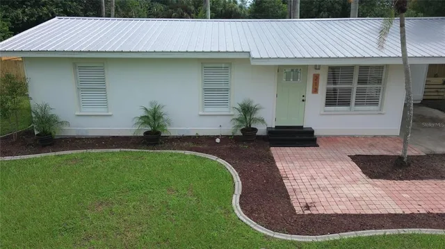 $299,900 | 213 West McKenzie Street, Punta Gorda, FL 33950