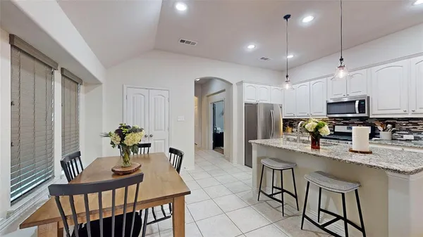 $435,000 | 421 Catherine Lane, Lantana, TX 76226