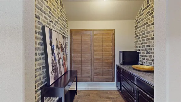 $435,000 | 421 Catherine Lane, Lantana, TX 76226