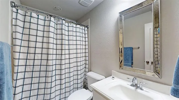 $435,000 | 421 Catherine Lane, Lantana, TX 76226