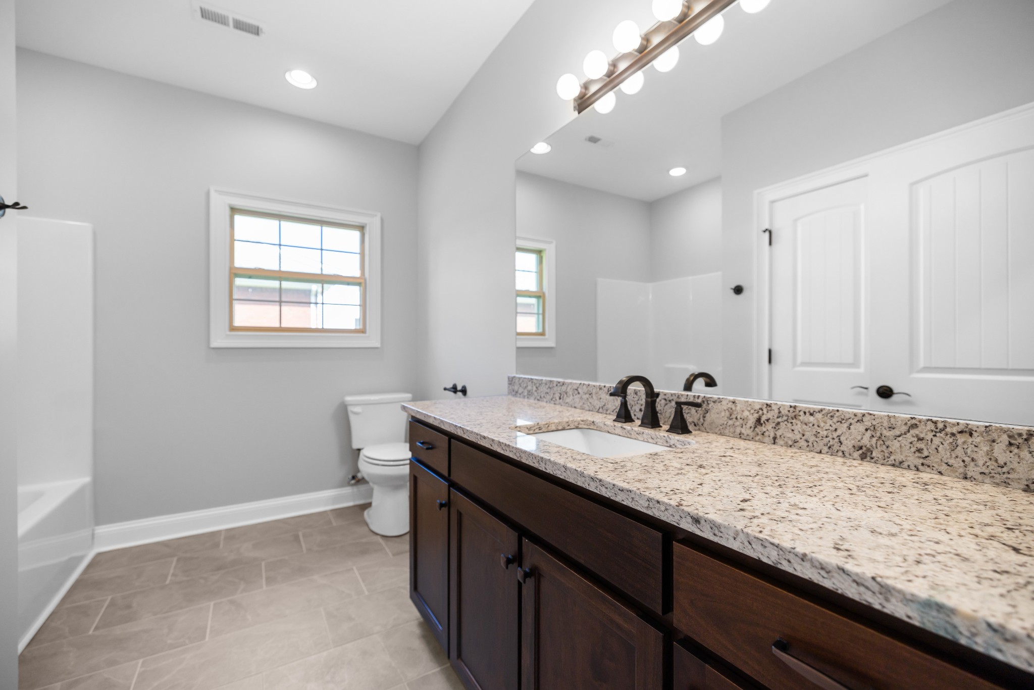 195 Hamilton Court Manchester, TN 37355 - Photo 28 of 43
