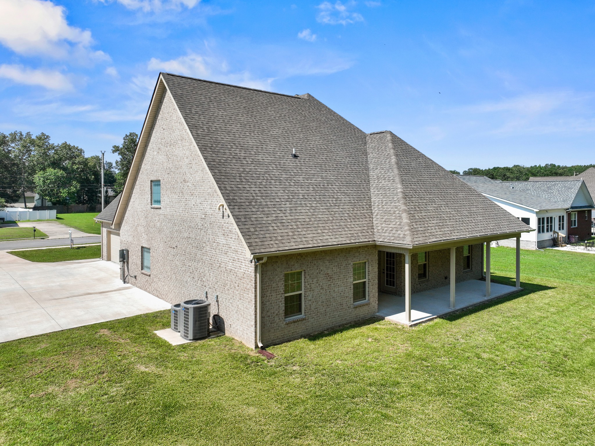 195 Hamilton Court Manchester, TN 37355 - Photo 5 of 43
