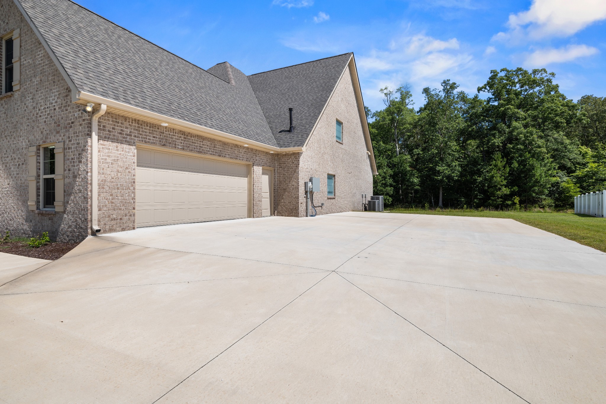 195 Hamilton Court Manchester, TN 37355 - Photo 7 of 43