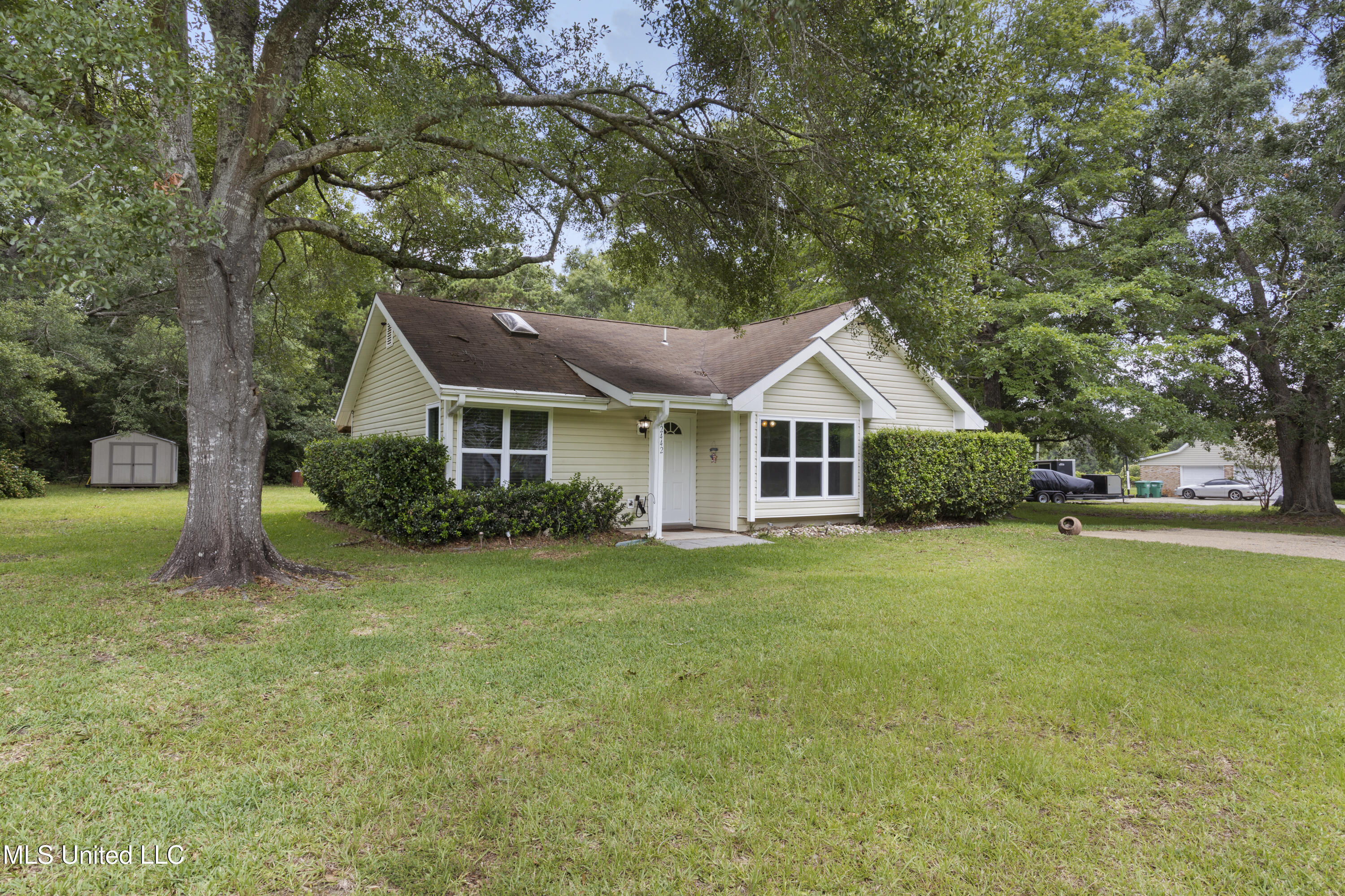 12442 Cox Road Gulfport, MS 39503 - Photo 4 of 30 004