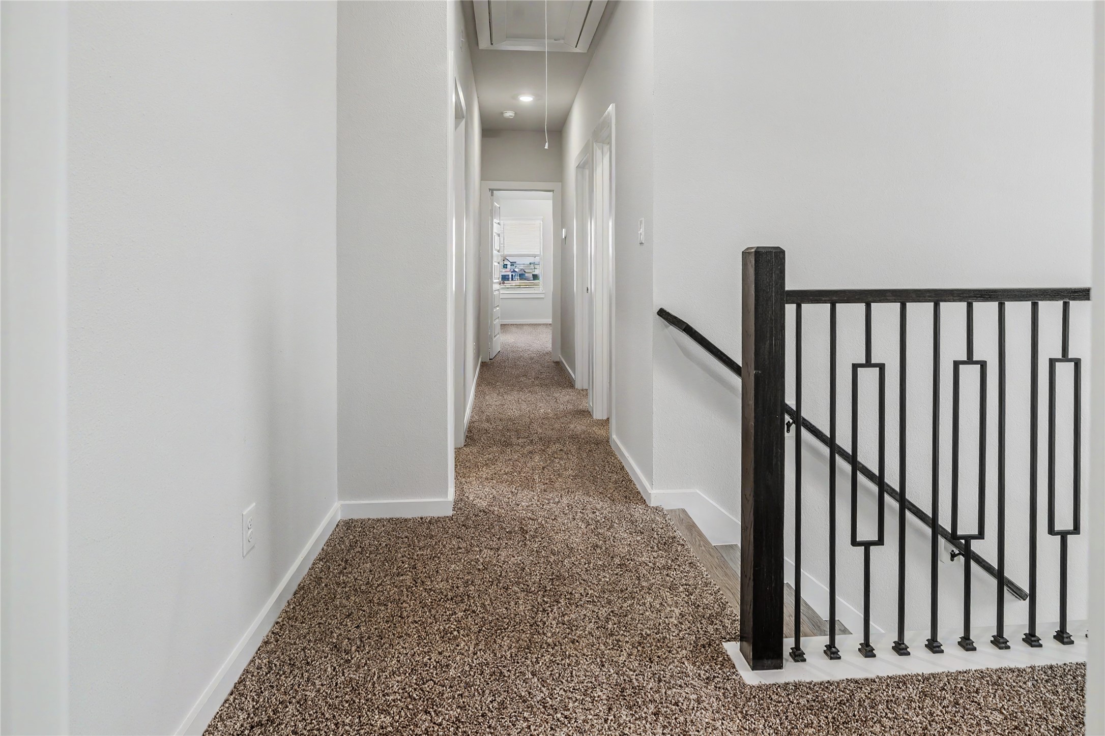 6427 Bolinas Court Rosharon, TX 77583 - Photo 20 of 49 a view of a hallway