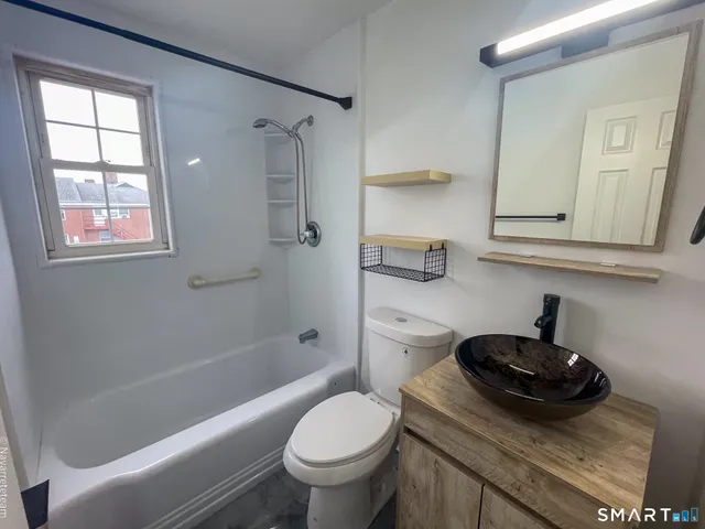 $2,600 | 6 Revere Drive, Unit 4, Stamford, CT 06902