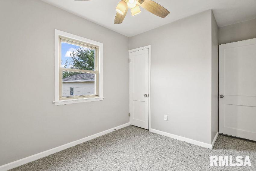 1827 Shady Crest Street Decatur, IL 62521 - Photo 15 of 26 Gallery Image 15