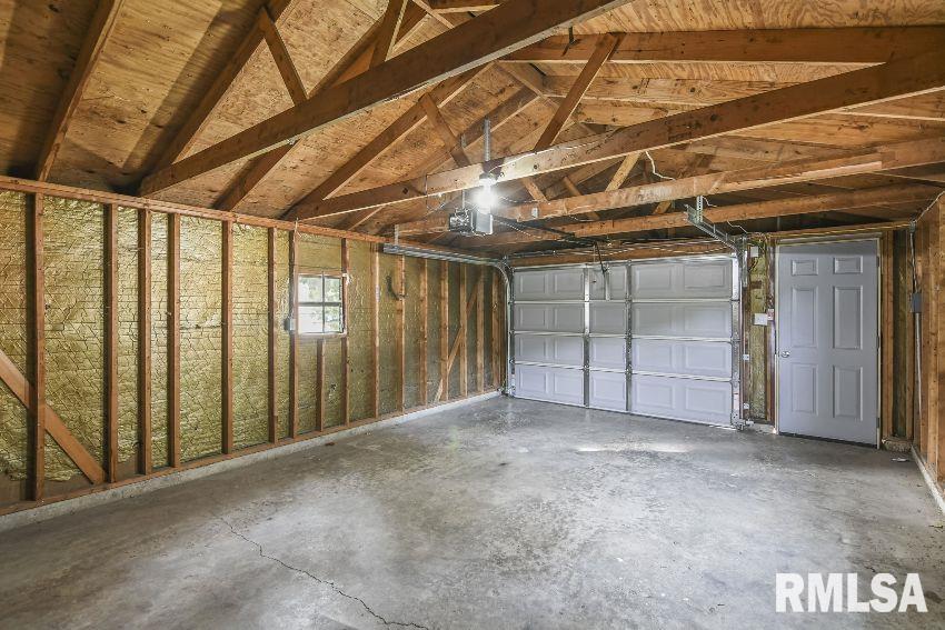 1827 Shady Crest Street Decatur, IL 62521 - Photo 23 of 26 Gallery Image 23