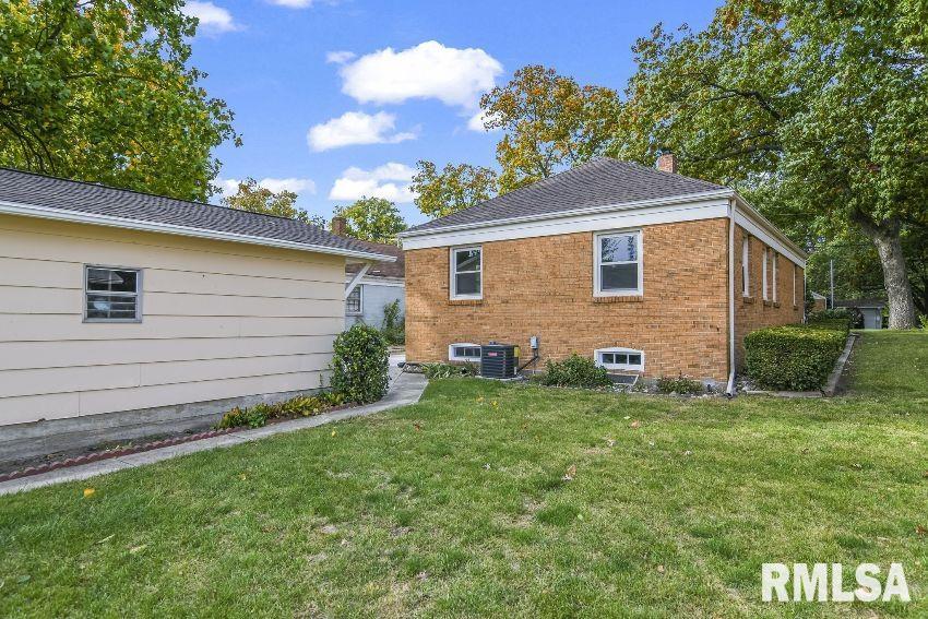 1827 Shady Crest Street Decatur, IL 62521 - Photo 24 of 26 Gallery Image 24