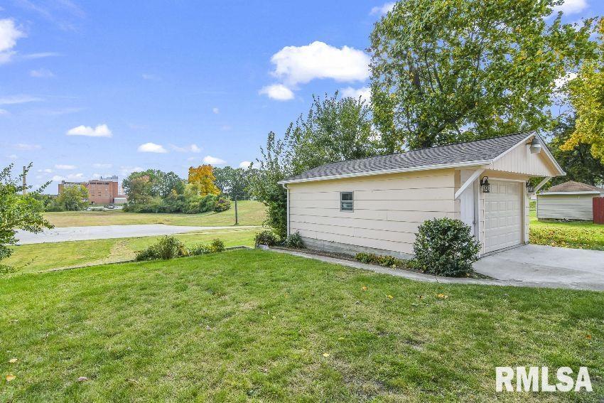 1827 Shady Crest Street Decatur, IL 62521 - Photo 25 of 26 Gallery Image 25