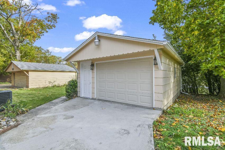 1827 Shady Crest Street Decatur, IL 62521 - Photo 26 of 26 Gallery Image 26
