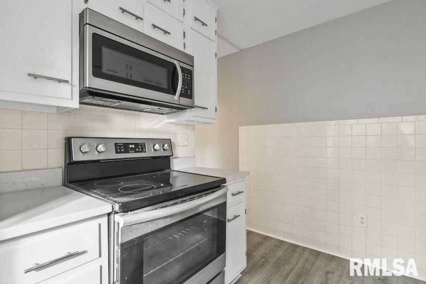 1827 Shady Crest Street Decatur, IL 62521 - Photo 9 of 26 Gallery Image 9