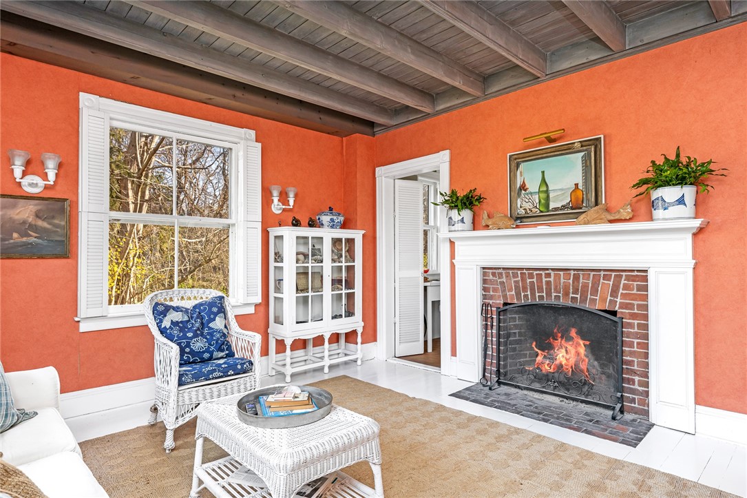 26 East Hills Road Westerly, RI 02891 - Photo 12 of 46