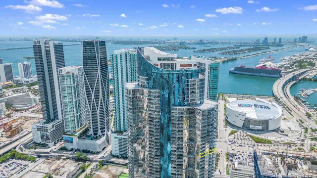 $9,899 | 851 Northeast 1st Avenue, Unit 3512, Miami, FL 33132