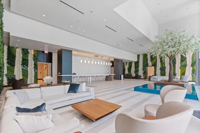 $9,899 | 851 Northeast 1st Avenue, Unit 3512, Miami, FL 33132