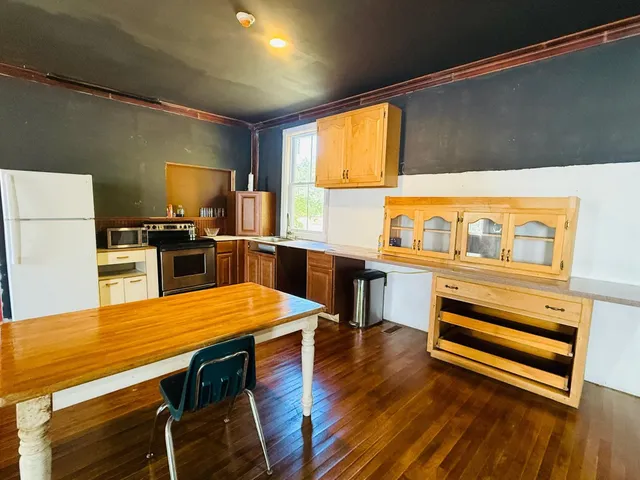 $199,900 | 5755 Highway 5, Weathersfield, VT 05089