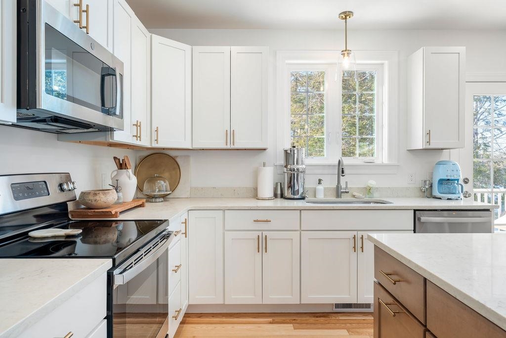62 Green Road Newmarket, NH 03857 - Photo 5 of 28 Gallery Image 5