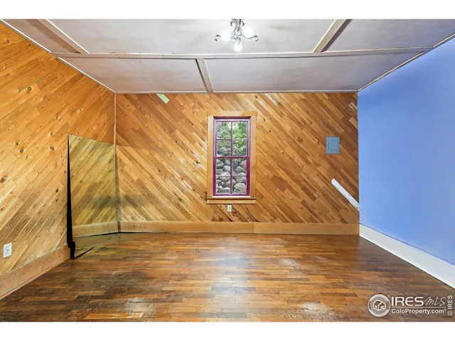 a view of a door and an outdoor space