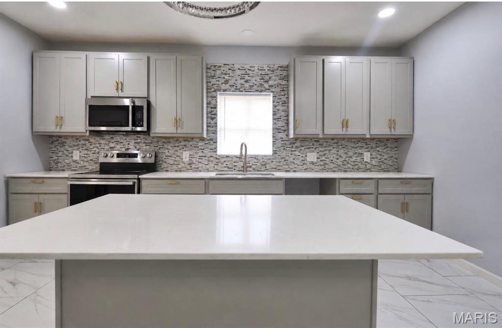 625 Falling Springs Road Cahokia, IL 62206 - Photo 9 of 21 Gallery Image 9