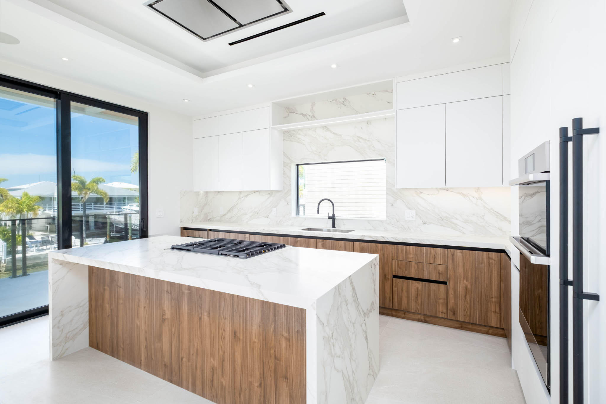 301 Buttonwood Circle, Unit A Key Largo, FL 33037 - Photo 19 of 65 Kitchen