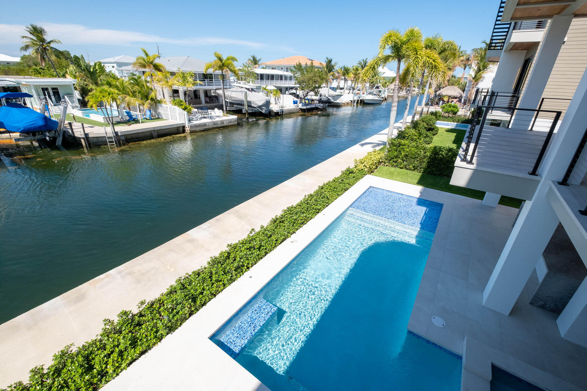 301 Buttonwood Circle, Unit A Key Largo, FL 33037 - Photo 45 of 65 Pool
