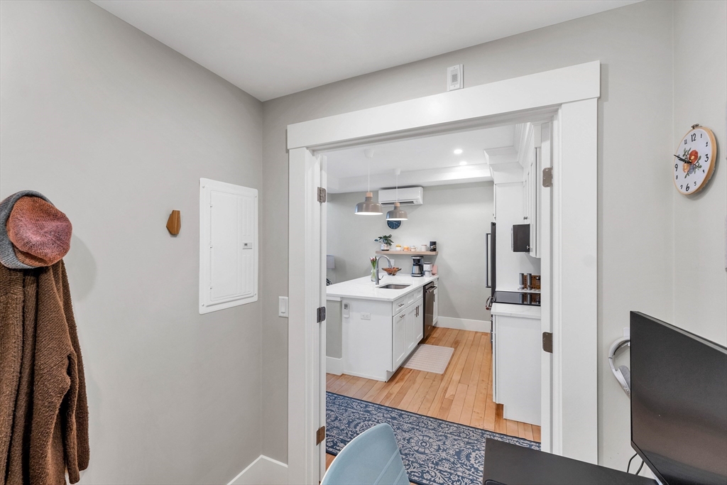 142 Main Street, Unit 2 Amesbury, MA 01913 - Photo 14 of 40