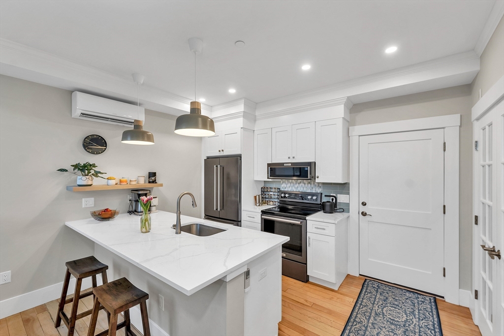 142 Main Street, Unit 2 Amesbury, MA 01913 - Photo 15 of 40