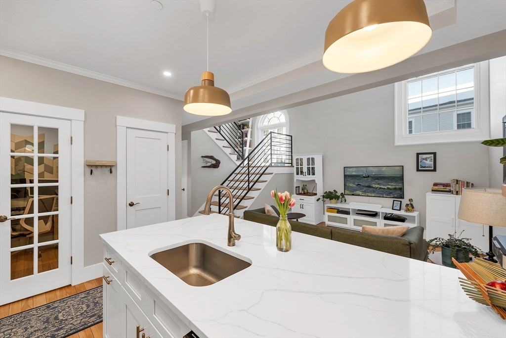 142 Main Street, Unit 2 Amesbury, MA 01913 - Photo 19 of 40