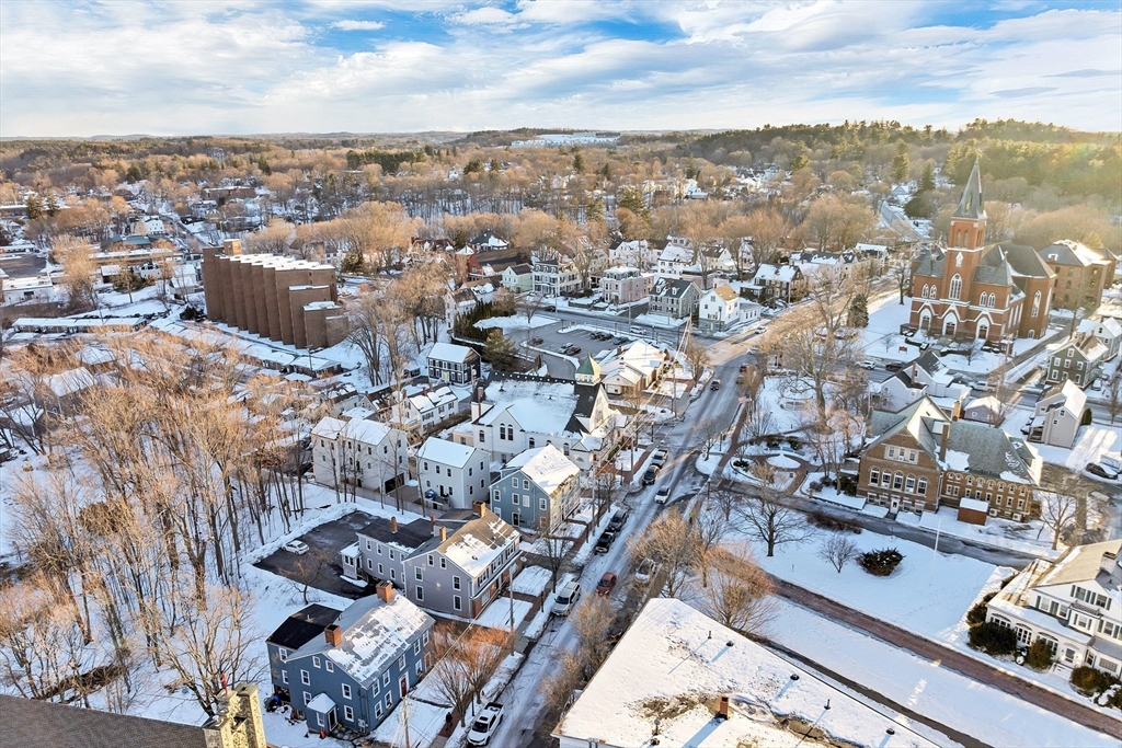 142 Main Street, Unit 2 Amesbury, MA 01913 - Photo 33 of 40