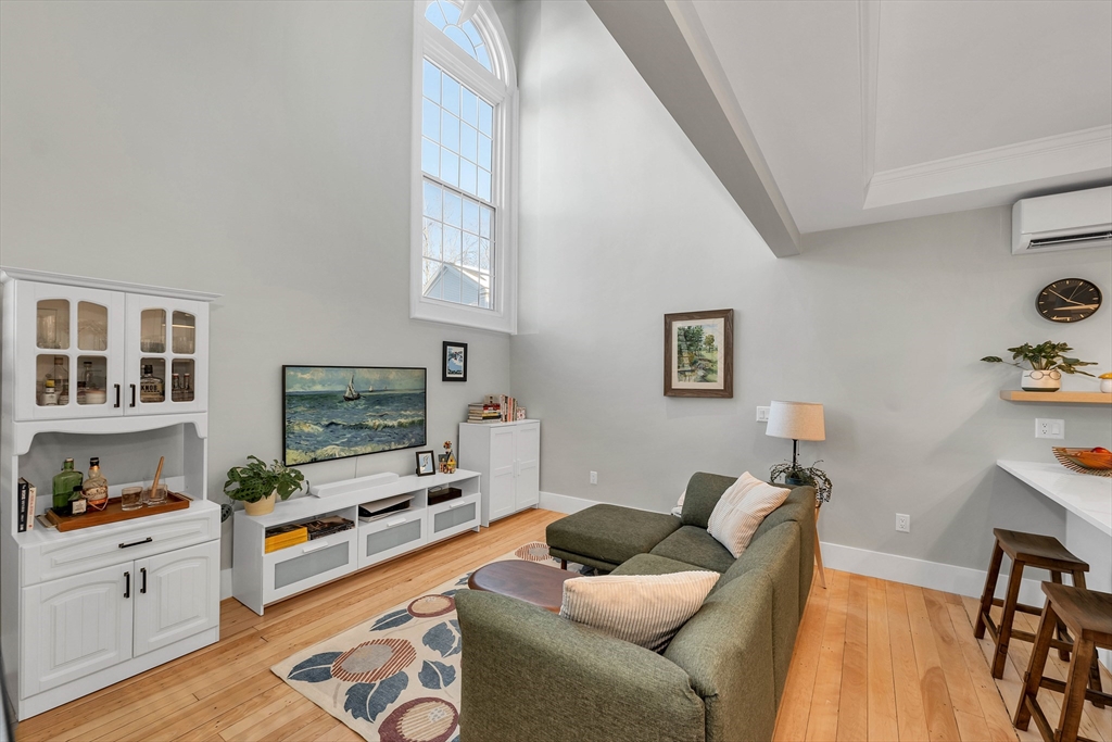 142 Main Street, Unit 2 Amesbury, MA 01913 - Photo 8 of 40